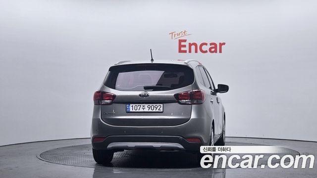 Kia Carens из Кореи Encar
