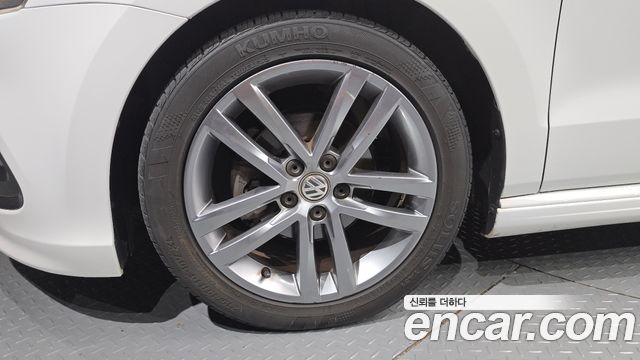 Volkswagen Polo из Кореи Encar