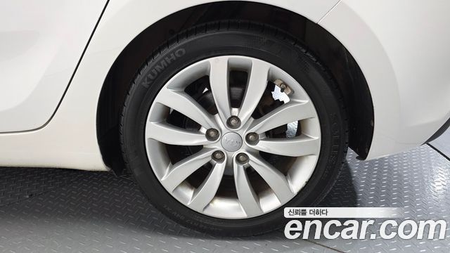 Kia Carens из Кореи Encar