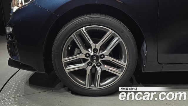 Kia K3 из Кореи Encar