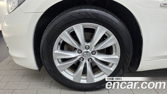 Infiniti M из Кореи Encar