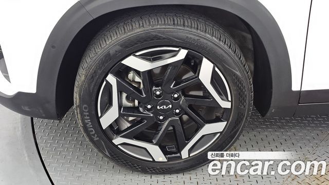 Kia Seltos из Кореи Encar