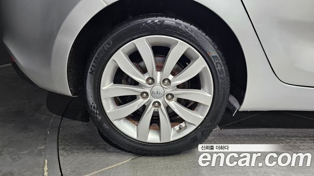 Kia Carens из Кореи Encar