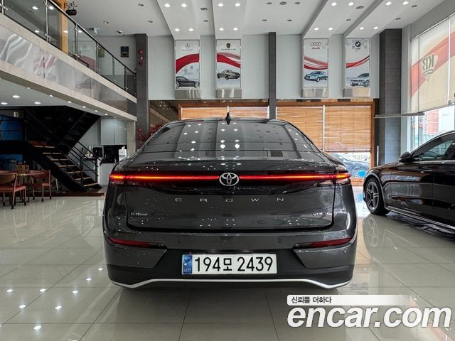 Toyota Crown из Кореи Encar