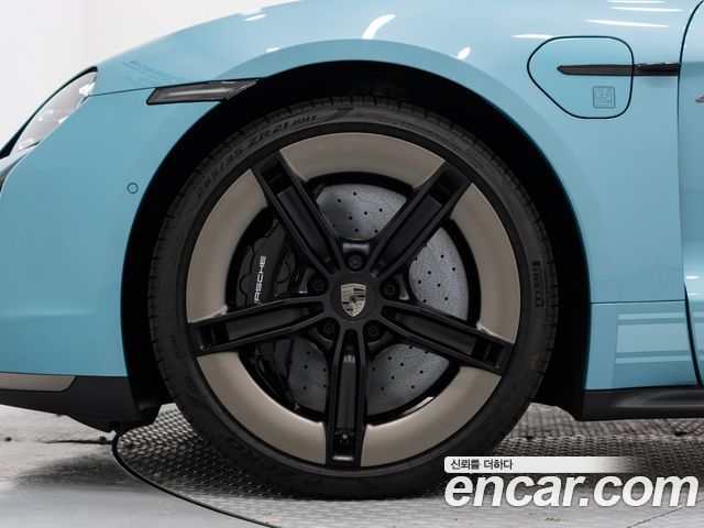 Porsche Taycan из Кореи Encar