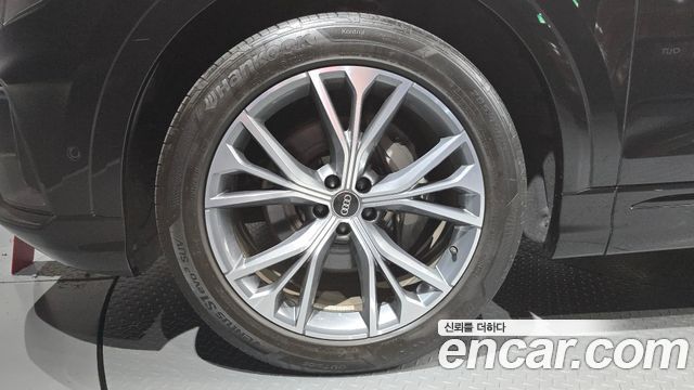 Audi Q8 из Кореи Encar