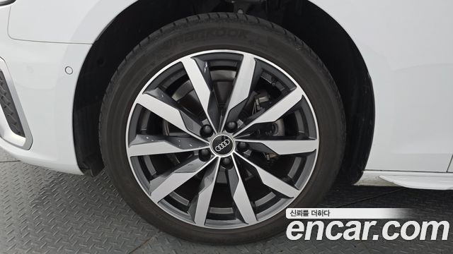Audi A4 из Кореи Encar