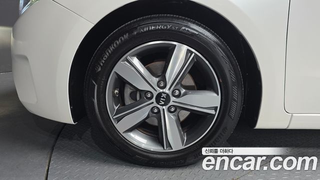 Kia K3 из Кореи Encar