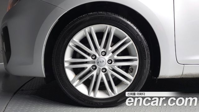 Kia Carens из Кореи Encar