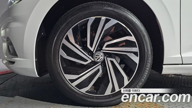 Volkswagen Jetta 1.4 TSI Prestige — пробег 15 495 км — фото 5 из 5