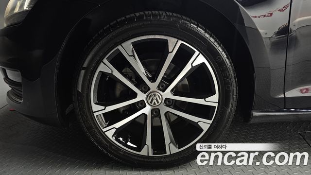 Volkswagen Golf 1.4 TSI Premium — пробег 129 936 км — фото 5 из 5
